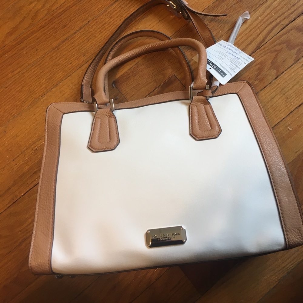Jones New York bag- perfect for summer!! BNWT