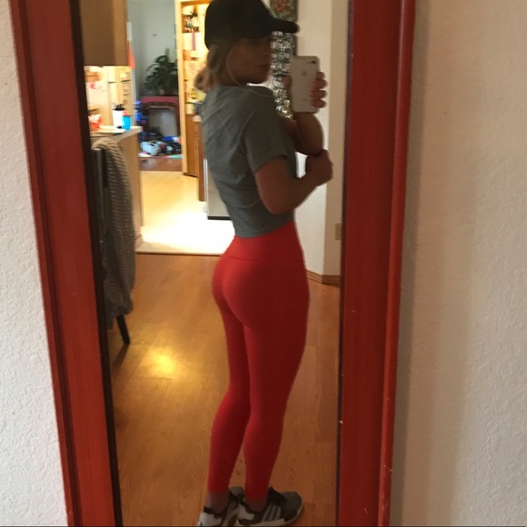 ❌❌SOLD❌❌ LULULEMON High Times 2 - Picture 5 of 5