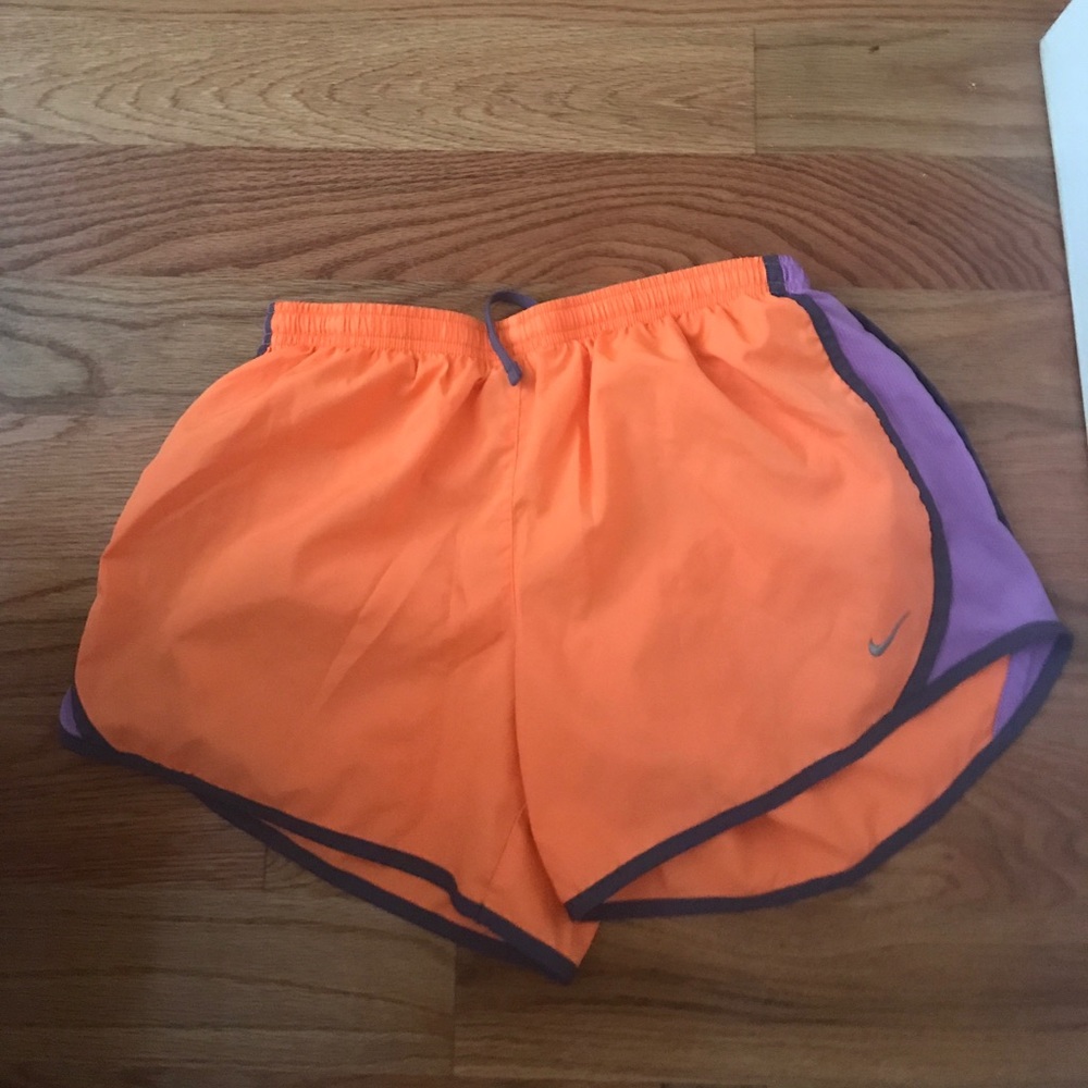 NIKE SHORTS XL GIRLS