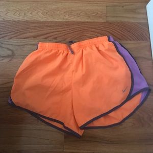 NIKE SHORTS XL GIRLS