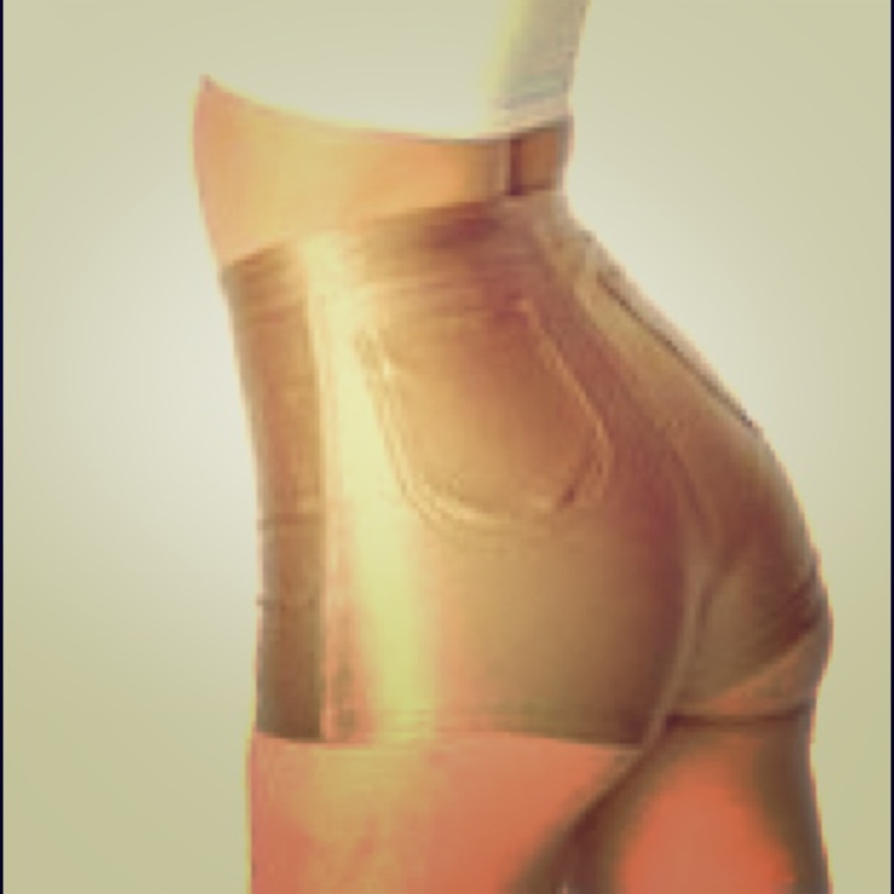 Gold American Apparel shorts🌟