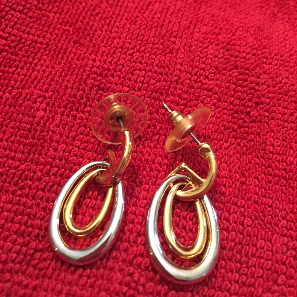 Loop earrings