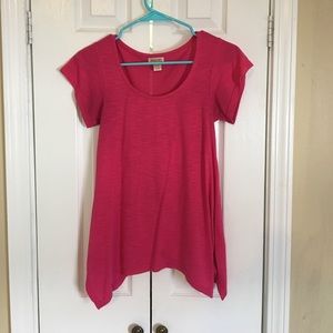 Cute pink comfy tee with flattering hemline