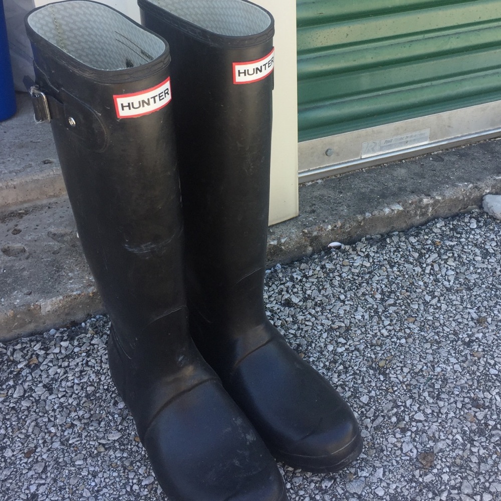 Hunter black rain boots