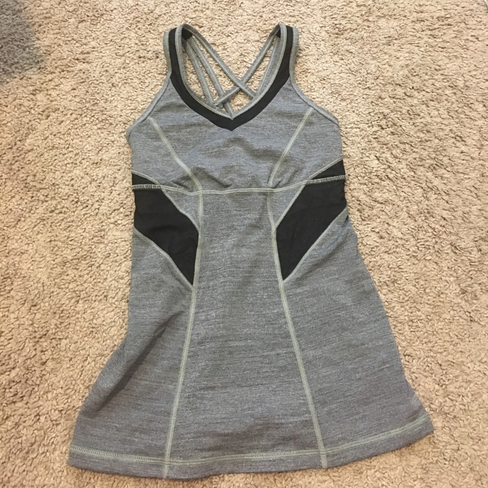 gray lululemon tank