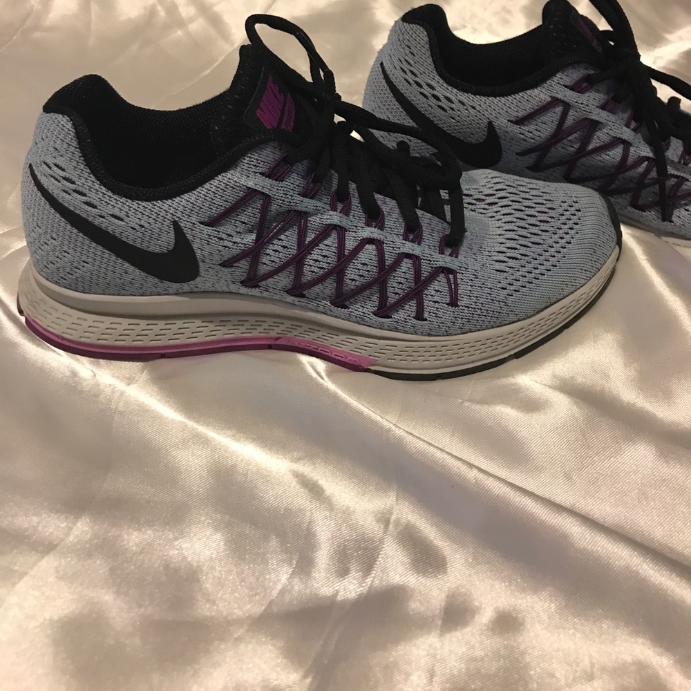 Nike zoom responsive 32