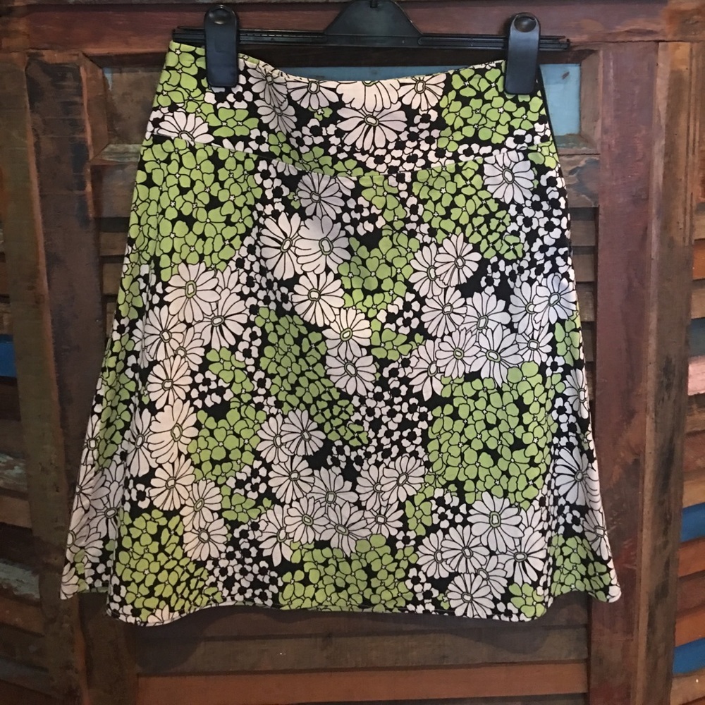 Soda Blu A Line Skirt 💚🖤💚
