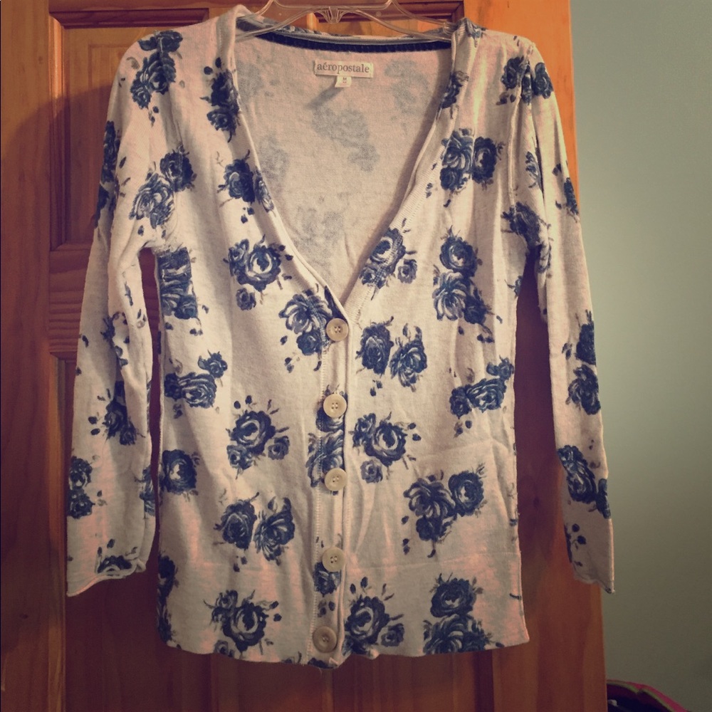 Beautiful navy floral print Aeropostale  sweater