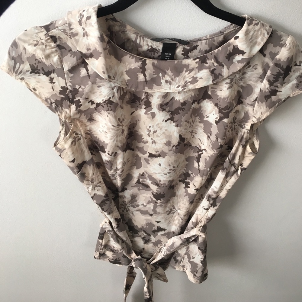 H&M cap sleeve blouse