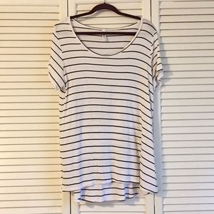 HTF LuLaRoe Classic T White w/ Black Stripes