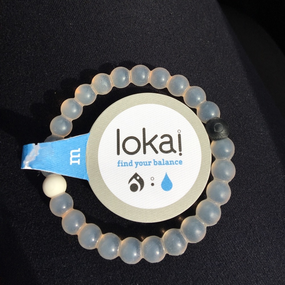 Lokai bracelet size M NWOT