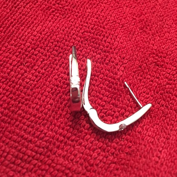 Small silver loops - Picture 2 of 2