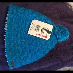 Turquoise beanie marmot