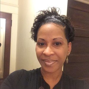 Meet your Posher, Veronica