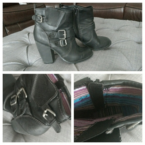 $10 in bundle! Boots!, - Picture 1 of 1