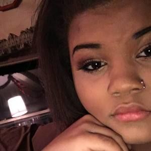 Meet your Posher, Annalise