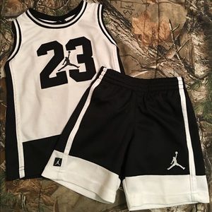 Classic toddler Jordan outfit!