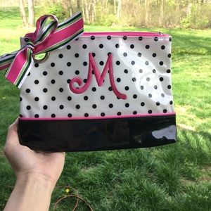 Adorable makeup bag!