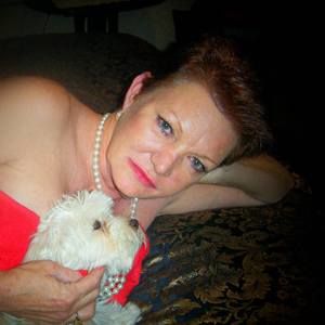 Meet your Posher, Carolyn