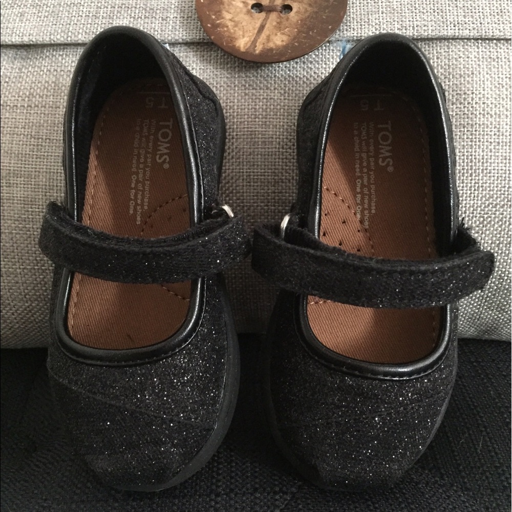 Toddler - Black Glitter Mary Jane TOMS. Size 5
