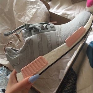 Adidas NMD women size 6 grey vapor in light pink