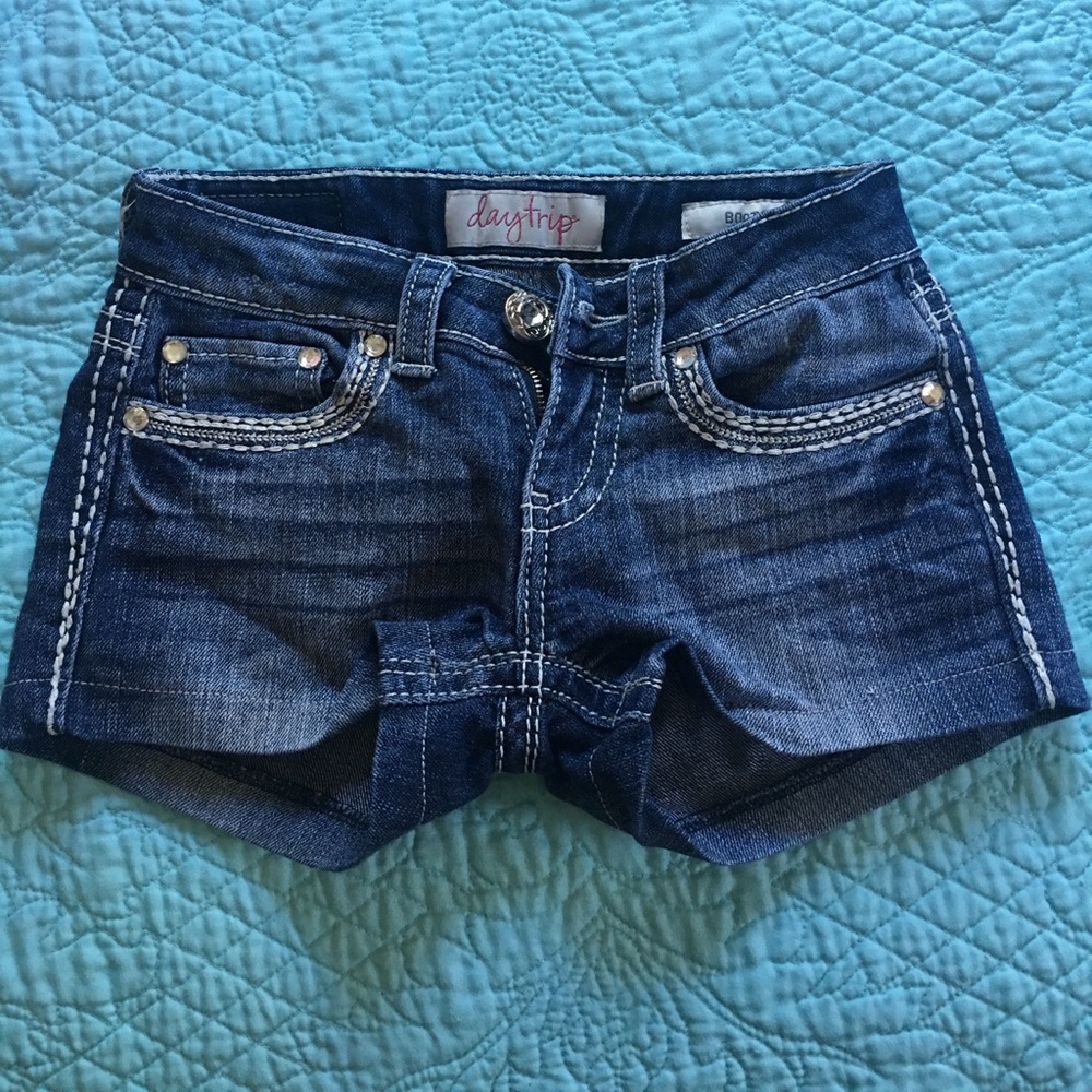 Daytrip size 10 kids shorts!