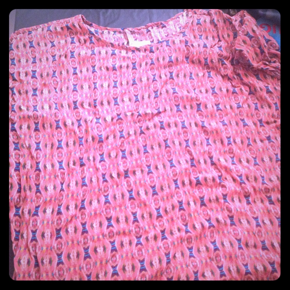 Forever 21 shirt large