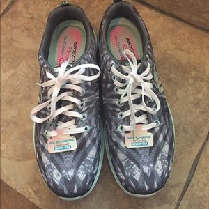 💜Sketchers Memory Foam Air Cooled Athletic Shoes