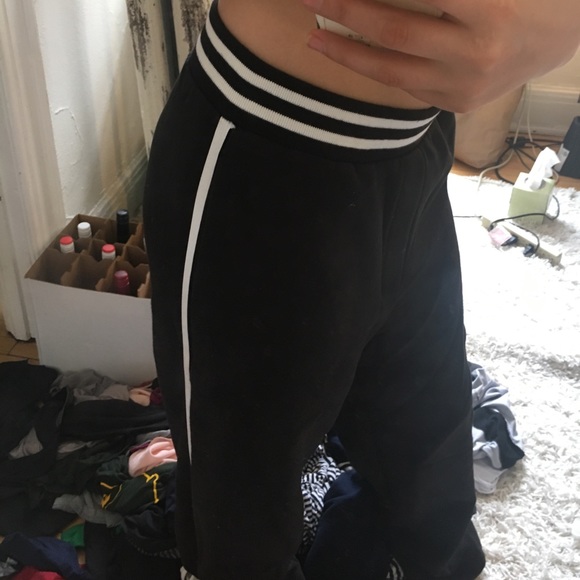 SOLD Rihanna Fenty x Puma Sweatpants - Picture 5 of 7