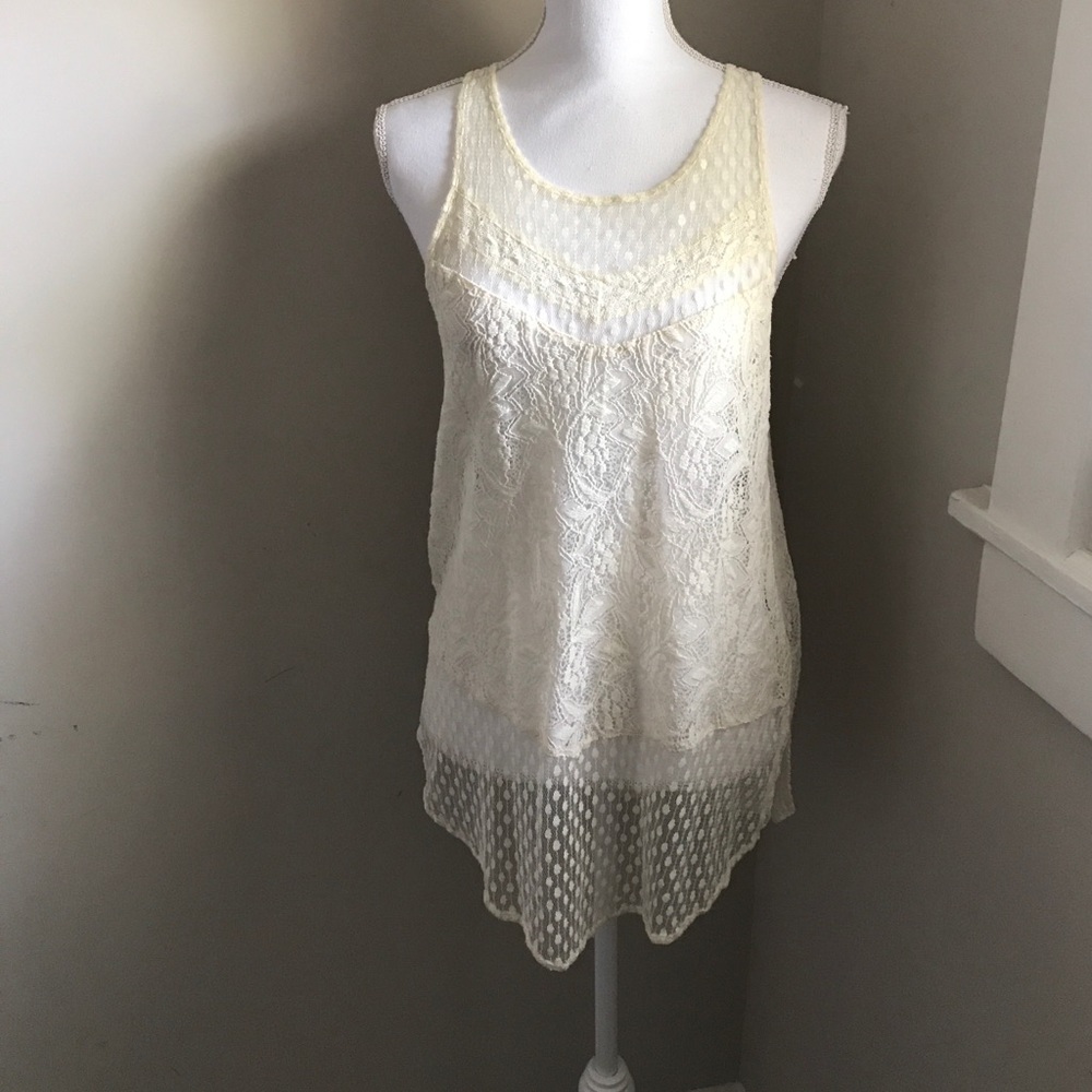 NWOT American Eagle lace blouse cream color med.
