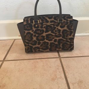 Michael kors cheetah print handbag