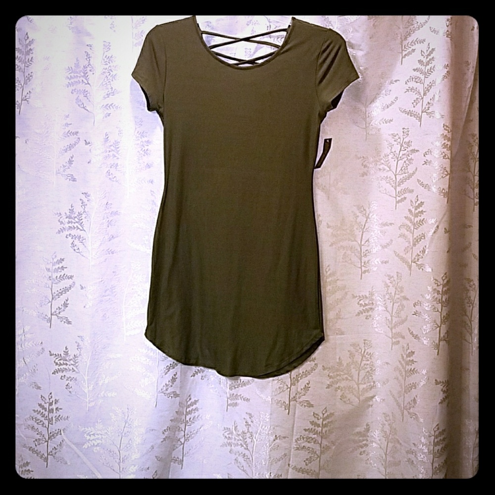 NWT The Perfect Tee Dress Cross Back Large