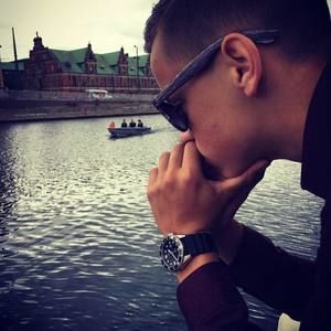 Meet your Posher, Wesley