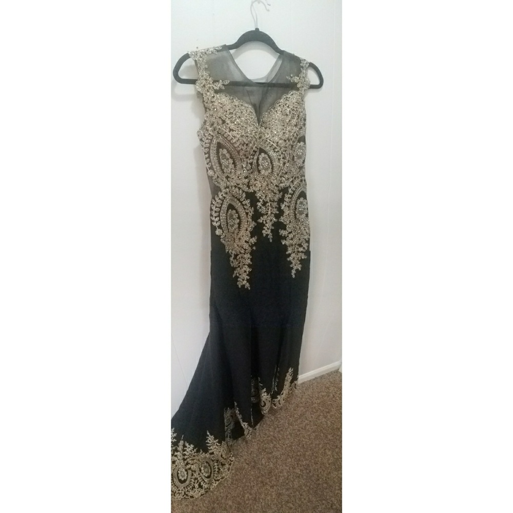 Black and Gold Applique Gown Size 4, fits like a 2