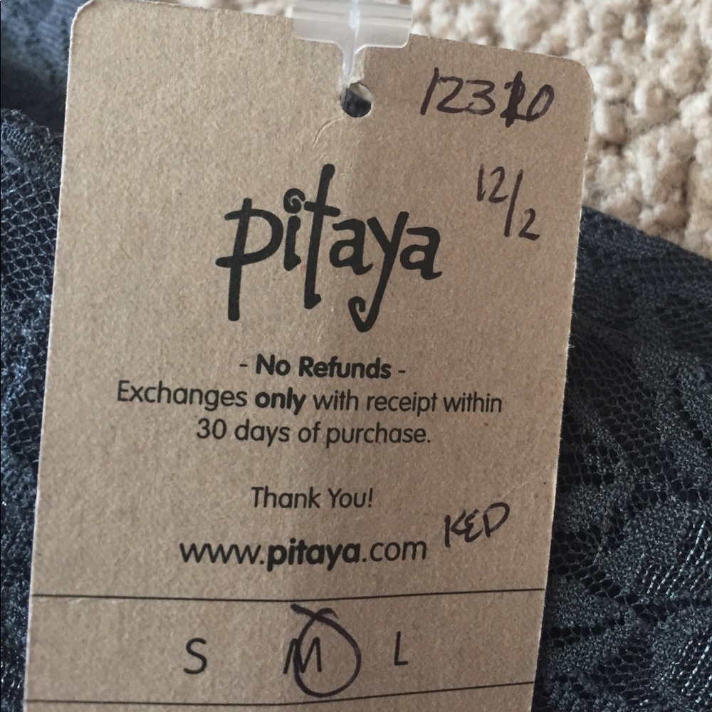 Lace tights from Pitaya - Picture 2 of 3