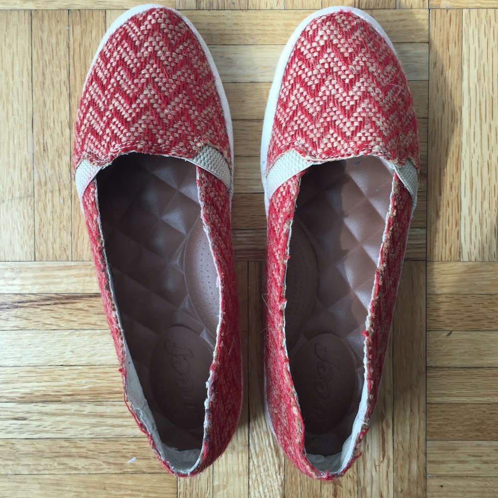 Reef slip-ons