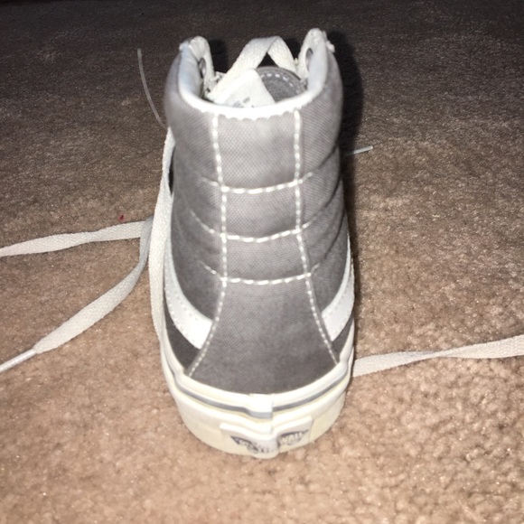 Vans - Picture 3 of 4