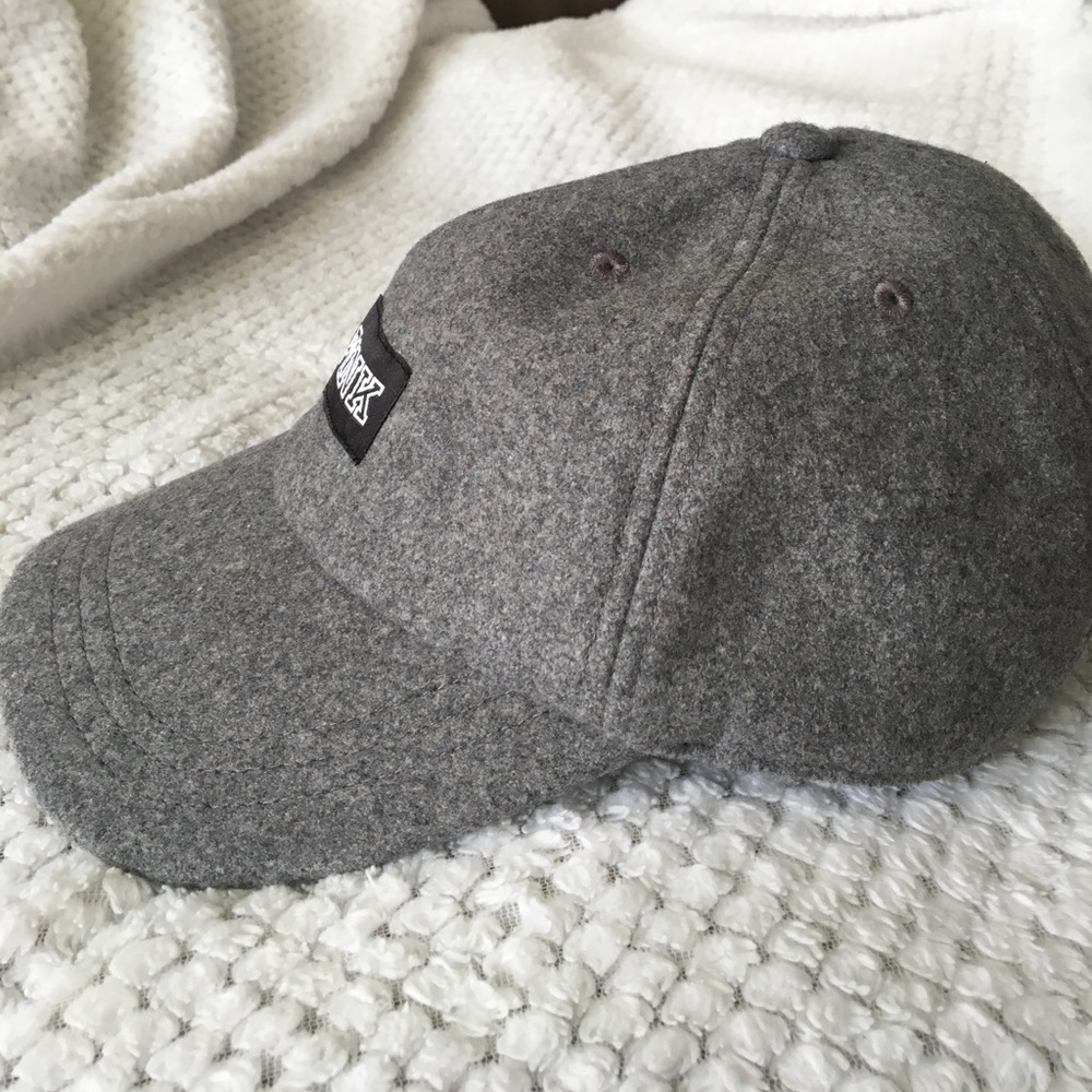 Hat - Picture 2 of 3