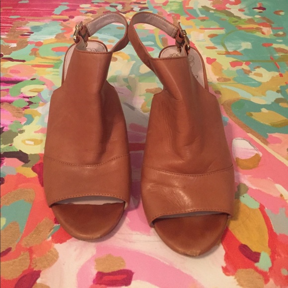 Vince Camuto Heels - Picture 2 of 4