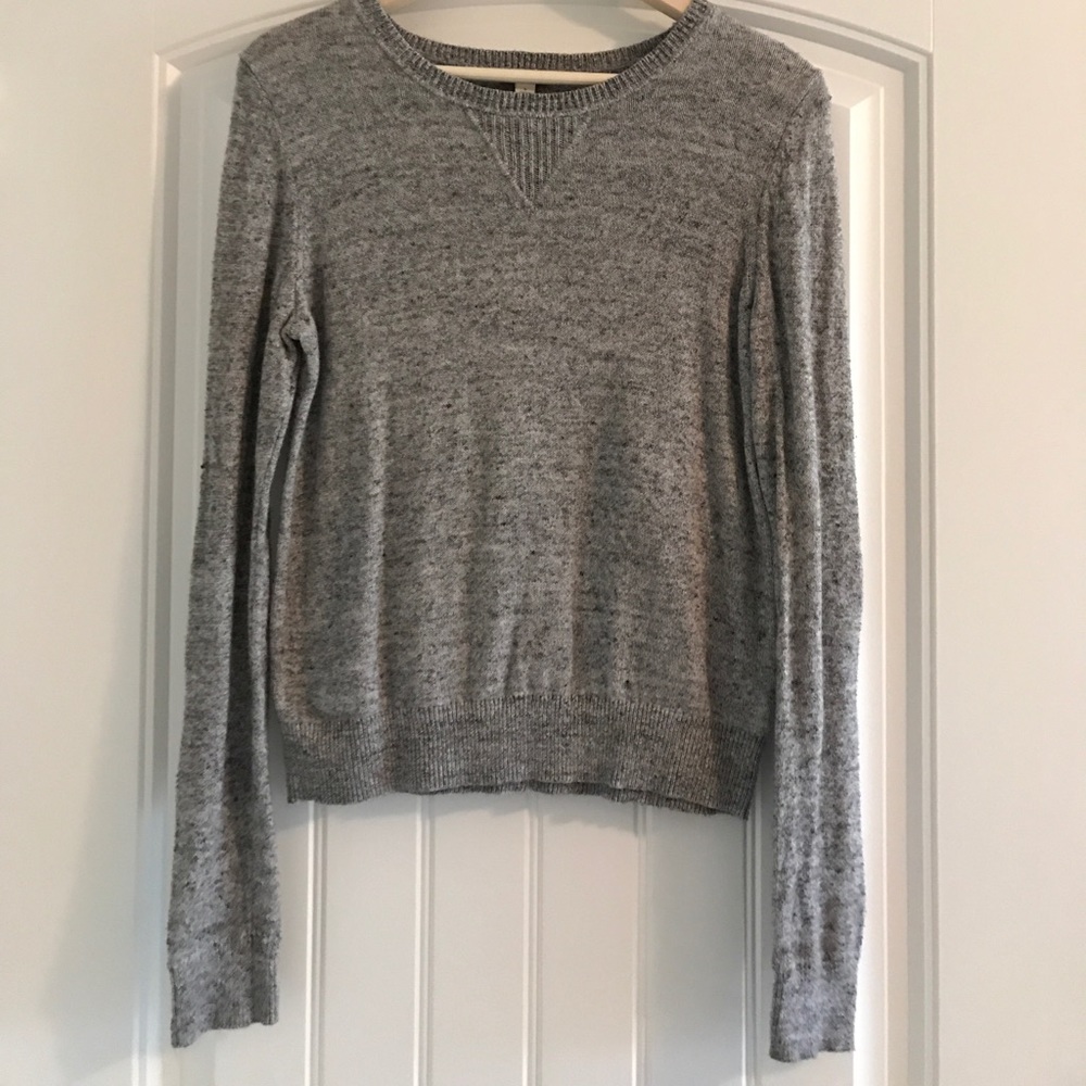Gap sweater