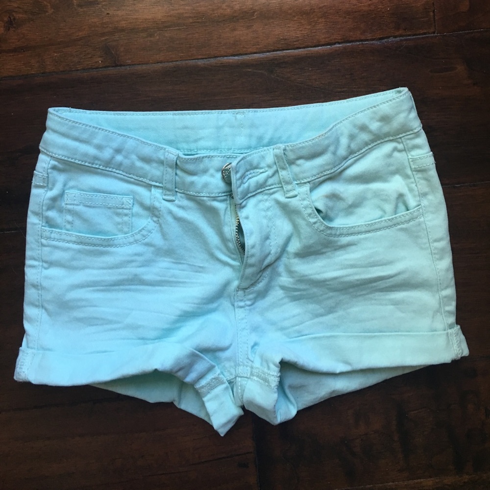 H&M kids size 9/10 light blue shorts!