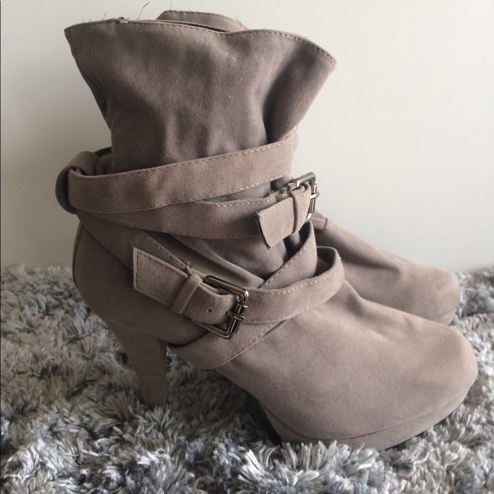 Slouchy greyish taupe booties