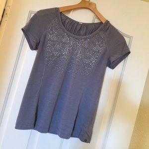 Grey lululemon tshirt