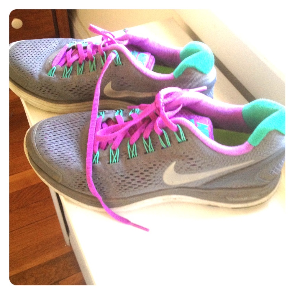 Pre-loved women's running shoes, Nike sneakers.