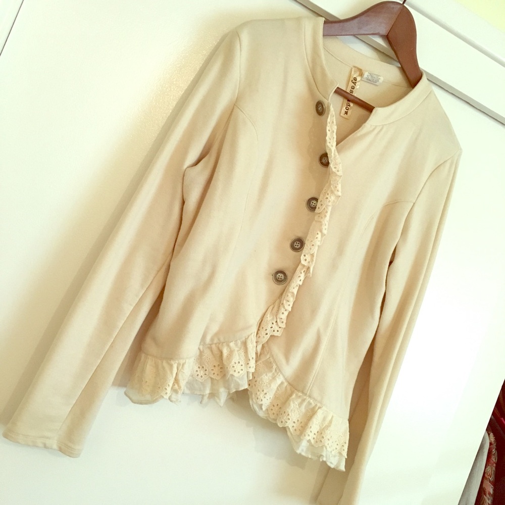 Eyeshadow lightweight sweatshirt jacket