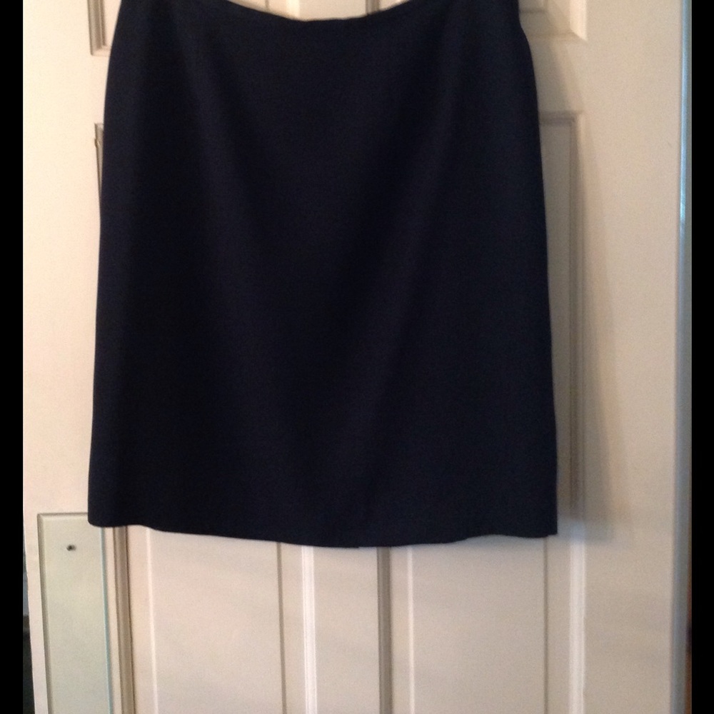 Norton McNaughton black skirt size 18