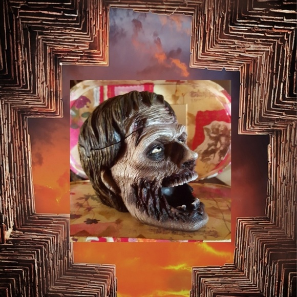 ZOMBIE HEAD ASHTRAY - Picture 2 of 4