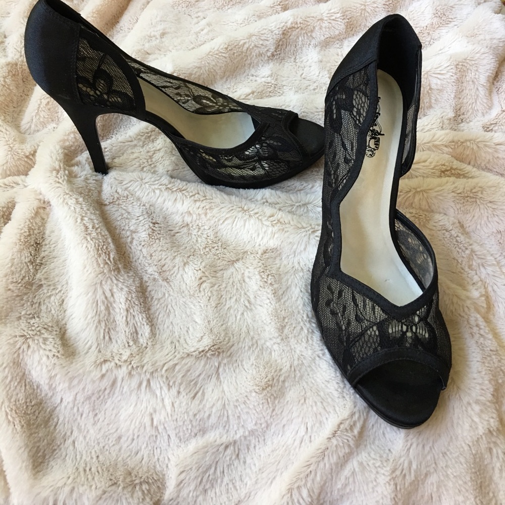 Lacy satin heels worn once