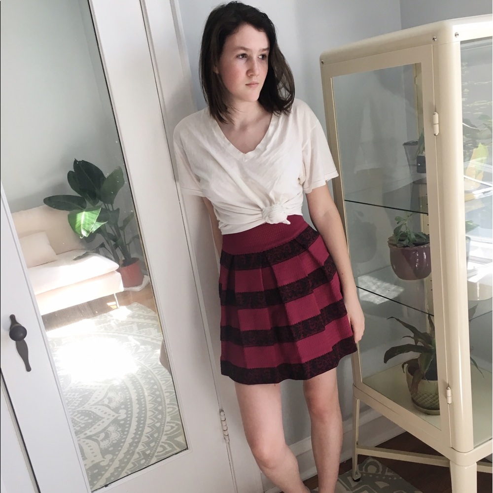 FRANCESCA'S pleated skirt