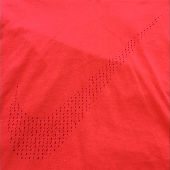 🆕NIKE DRI FIT LARGE V NECK TSHIRT NWT LOGO CORAL - Picture 4 of 4